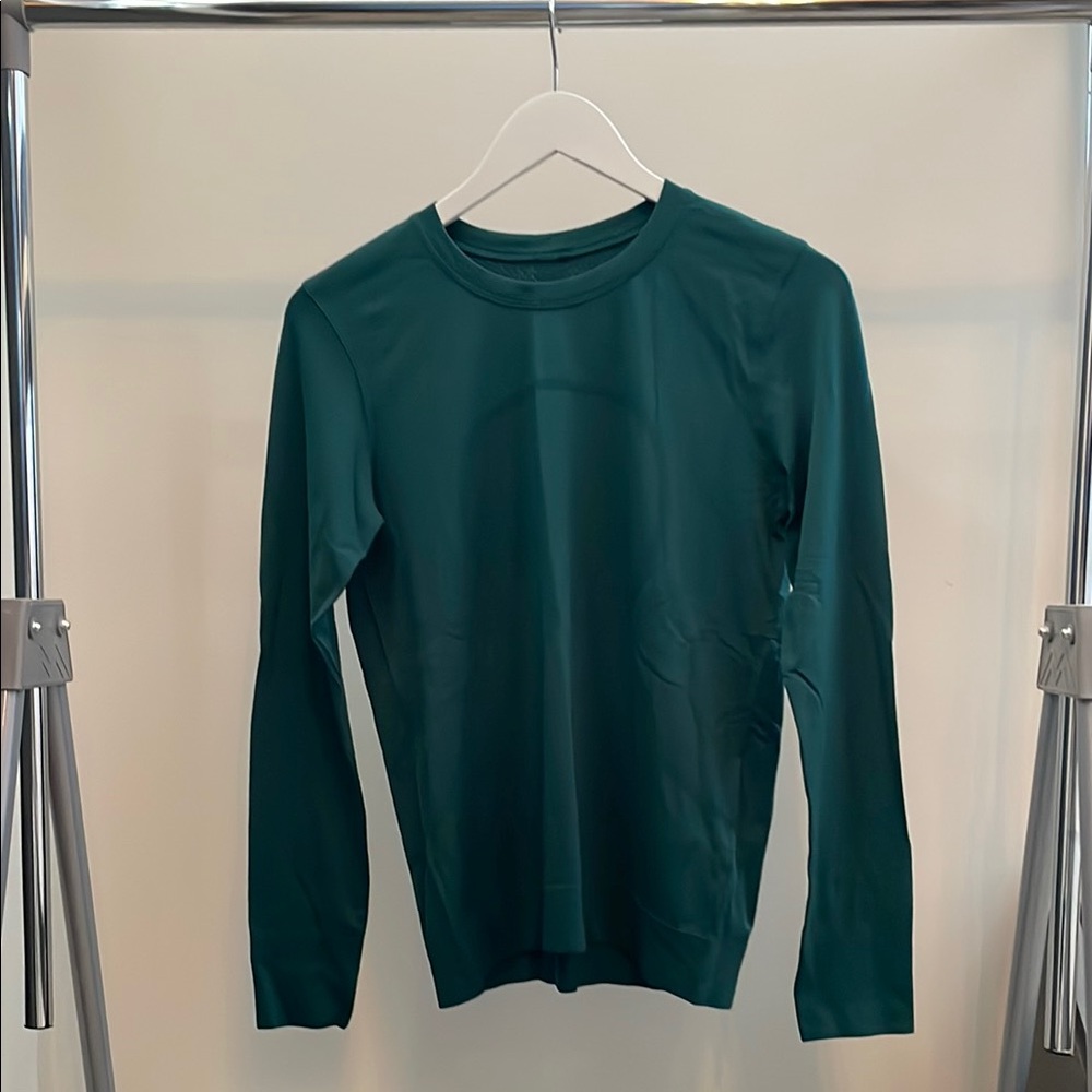 Lululemon Green Long Sleeve Top